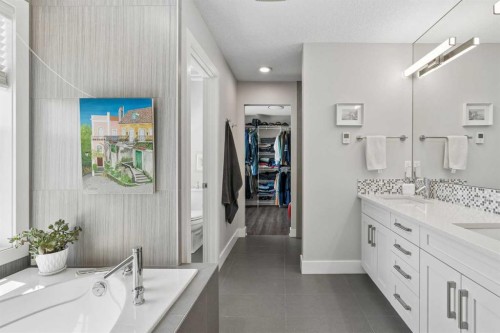 38 Victoria Cross Boulevard Sw, Calgary, AB 