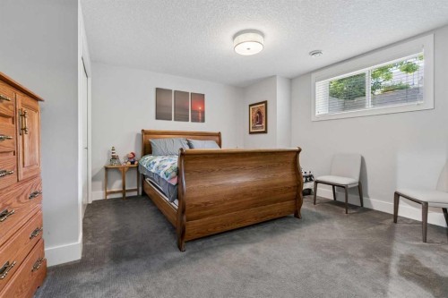38 Victoria Cross Boulevard Sw, Calgary, AB 
