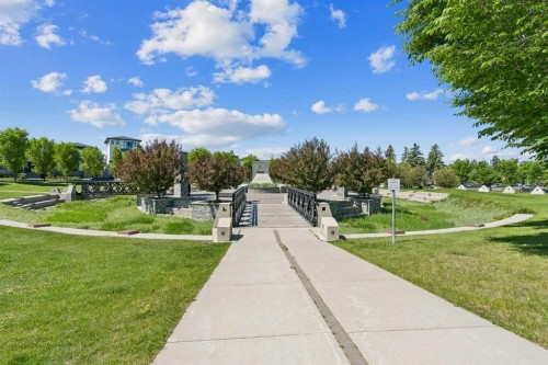 38 Victoria Cross Boulevard Sw, Calgary, AB 