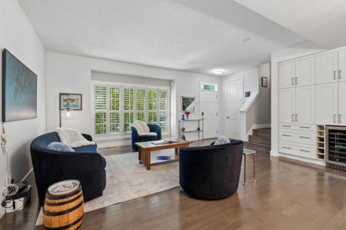 38 Victoria Cross Boulevard Sw, Calgary, AB 