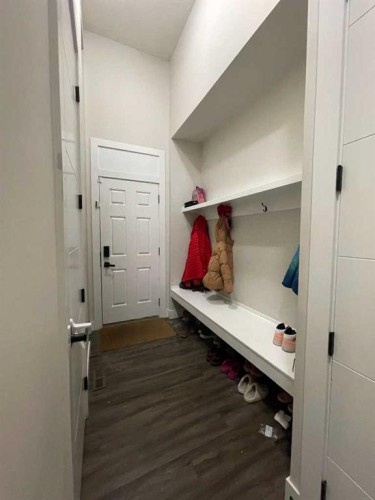 220 Carringham Road Nw, Calgary, AB 