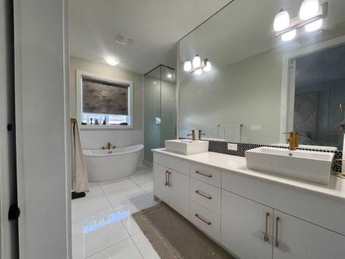 220 Carringham Road Nw, Calgary, AB 