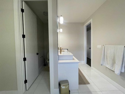 220 Carringham Road Nw, Calgary, AB 