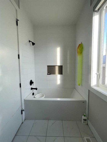220 Carringham Road Nw, Calgary, AB 