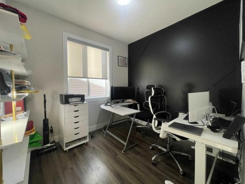 220 Carringham Road Nw, Calgary, AB 