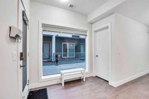 207-20 Brentwood Common Nw, Calgary, AB - Indoor Photo Showing Other Room