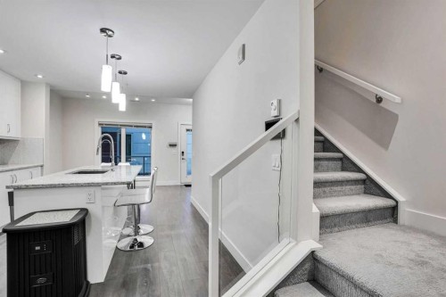 207-20 Brentwood Common Nw, Calgary, AB - Indoor