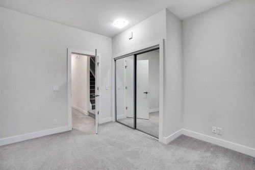 207-20 Brentwood Common Nw, Calgary, AB - Indoor Photo Showing Other Room