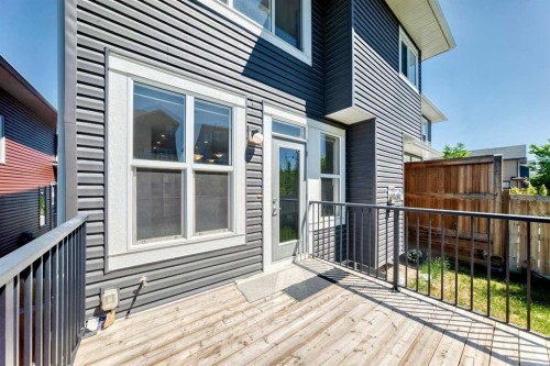 110 Crestbrook Way Sw, Calgary, AB 