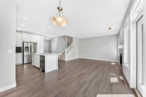110 Crestbrook Way Sw, Calgary, AB 