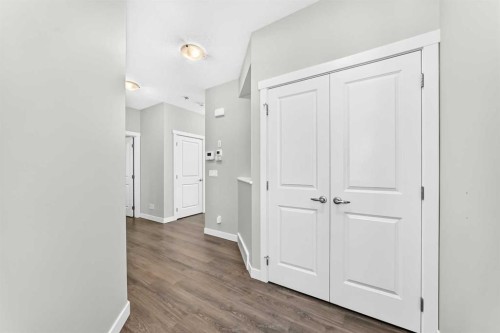 110 Crestbrook Way Sw, Calgary, AB 