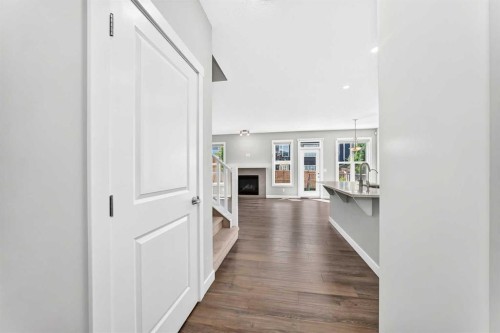 110 Crestbrook Way Sw, Calgary, AB 