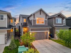 91 Emberside Garden  Cochrane, AB T4C 2L9