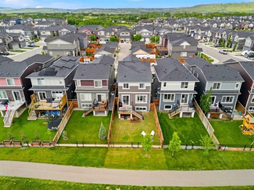 91 Emberside Garden, Cochrane, AB 