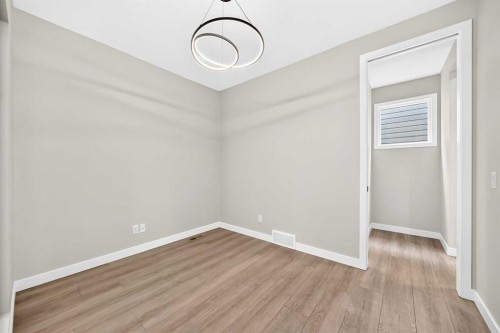 120 Magnolia Manor Se, Calgary, AB 