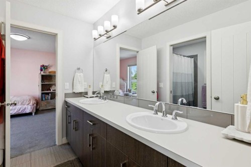 119 Springbluff Boulevard Sw, Calgary, AB 