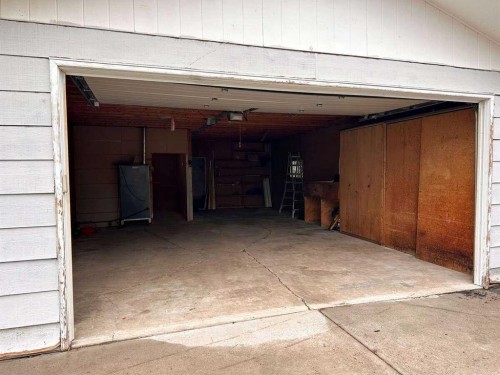 5009 51 Avenue, Taber, AB 
