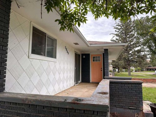 5009 51 Avenue, Taber, AB 