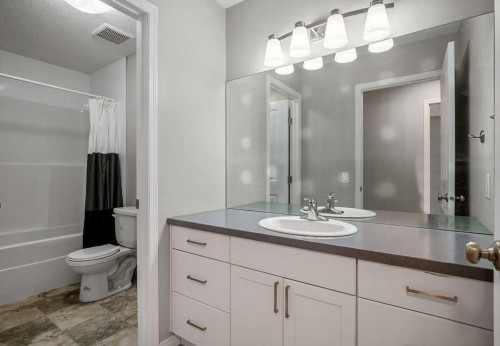 627 Hamptons Place Se, High River, AB 