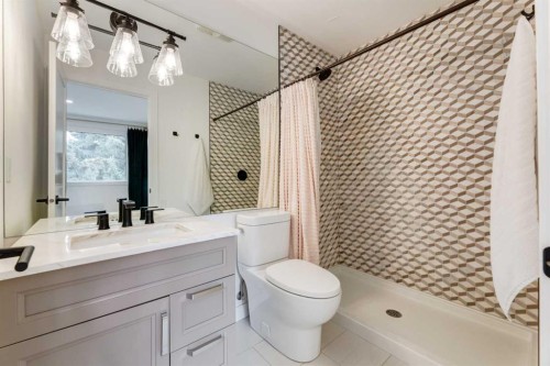 256 Point Mckay Terrace Nw, Calgary, AB 