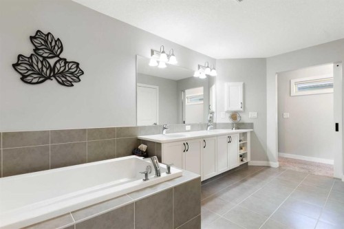 264 Riviera Way, Cochrane, AB 
