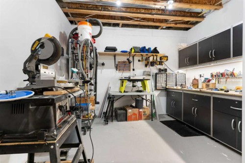 264 Riviera Way, Cochrane, AB 