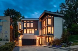 1119 15 Street NWCalgary, AB T2N 2B5