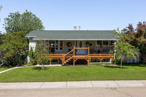 4506 Shannon Drive, Olds, AB 