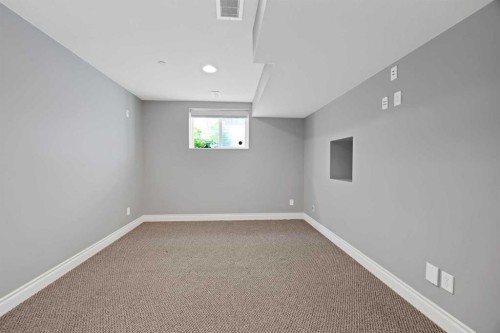 9 Mackenzie Way, Carstairs, AB 