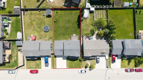 9 Mackenzie Way, Carstairs, AB 