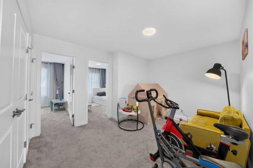 289 Magnolia Way Se, Calgary, AB 