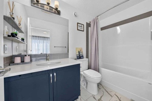 289 Magnolia Way Se, Calgary, AB 