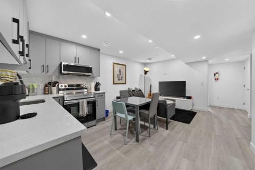 289 Magnolia Way Se, Calgary, AB 
