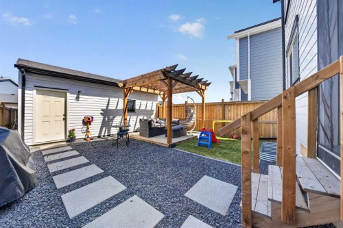 289 Magnolia Way Se, Calgary, AB 