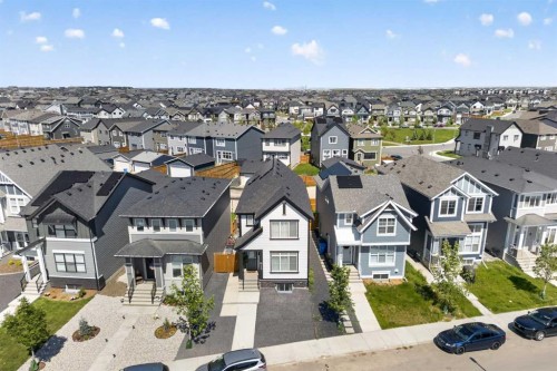 289 Magnolia Way Se, Calgary, AB 