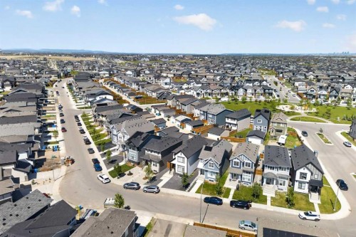 289 Magnolia Way Se, Calgary, AB 