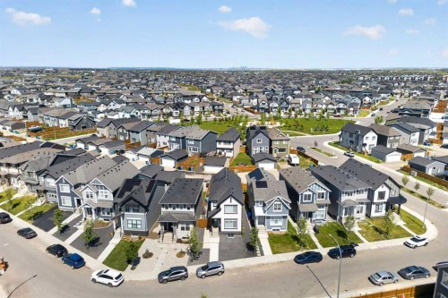 289 Magnolia Way Se, Calgary, AB 
