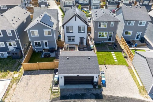 289 Magnolia Way Se, Calgary, AB 