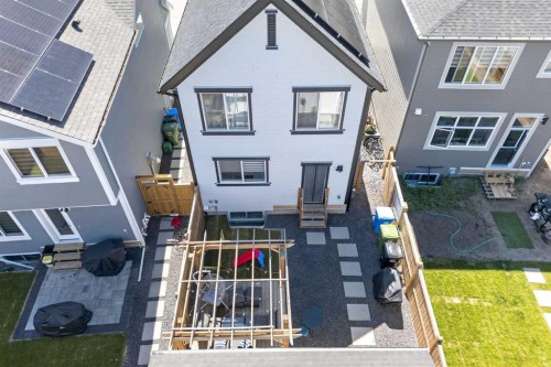 289 Magnolia Way Se, Calgary, AB 