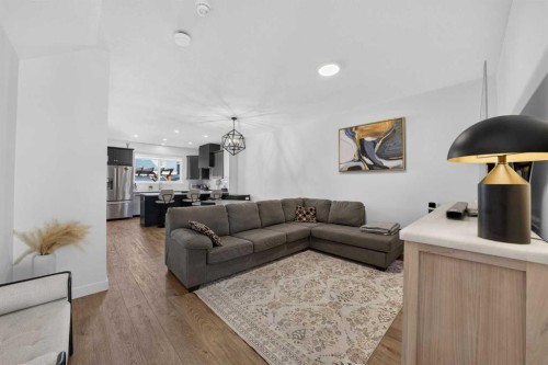 289 Magnolia Way Se, Calgary, AB 