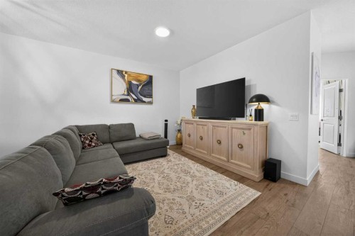 289 Magnolia Way Se, Calgary, AB 