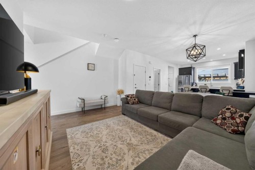 289 Magnolia Way Se, Calgary, AB 