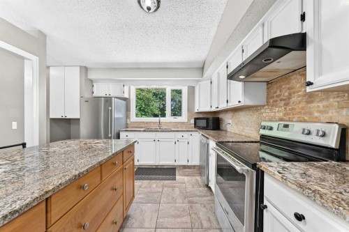 11335 Braeside Drive Sw, Calgary, AB 