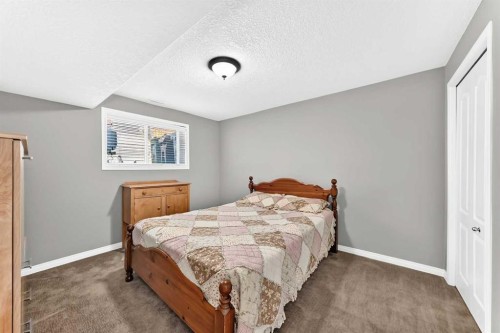 11335 Braeside Drive Sw, Calgary, AB 