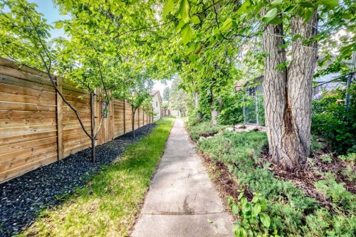 11335 Braeside Drive Sw, Calgary, AB 