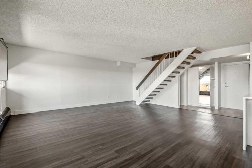 2911-221 6 Avenue Se, Calgary, AB - Indoor