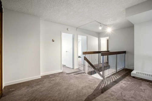 2911-221 6 Avenue Se, Calgary, AB - Indoor Photo Showing Other Room