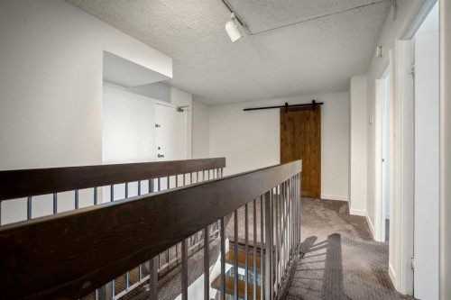2911-221 6 Avenue Se, Calgary, AB - Indoor Photo Showing Other Room