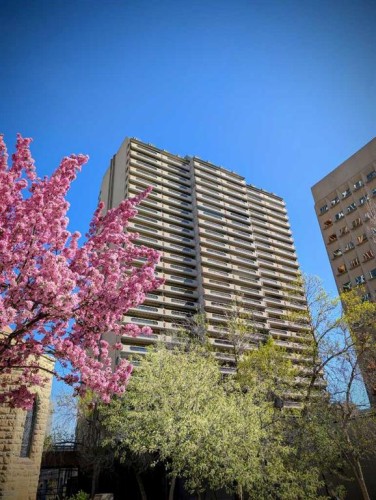 2911-221 6 Avenue Se, Calgary, AB - Outdoor