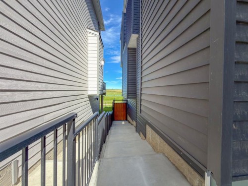 132 Belvedere Drive Se, Calgary, AB 